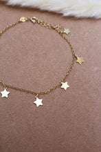 Carica l&#39;immagine nel visualizzatore di Gallery, Cavigliera I&#39;m a Star - Realizzata a mano in argento placcato oro - Collezione Signorina
