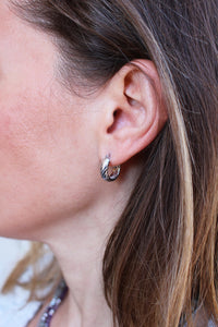 Cerchi Striped- Orecchini a cerchio rigati in argento placcato rodio e oro - Hoops Mania