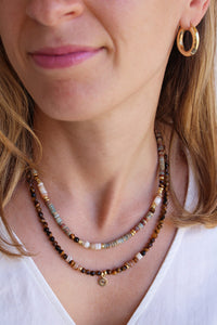 Collana Safari - Girocollo in occhio di tigre, madreperla e pendente occhio- Collezione World Tour