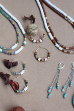 Carica l&#39;immagine nel visualizzatore di Gallery, Orecchini Chicago - Argento, aulite magnesite e amazzonite - Collezione World Tour
